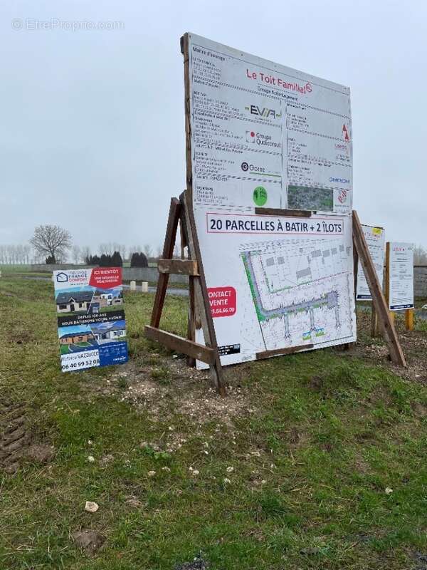 Terrain à ETREILLERS