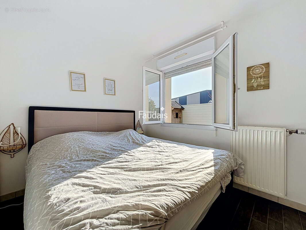 Maison 130 m² à Saint-Symphorien-Le-Valois  - photo 7