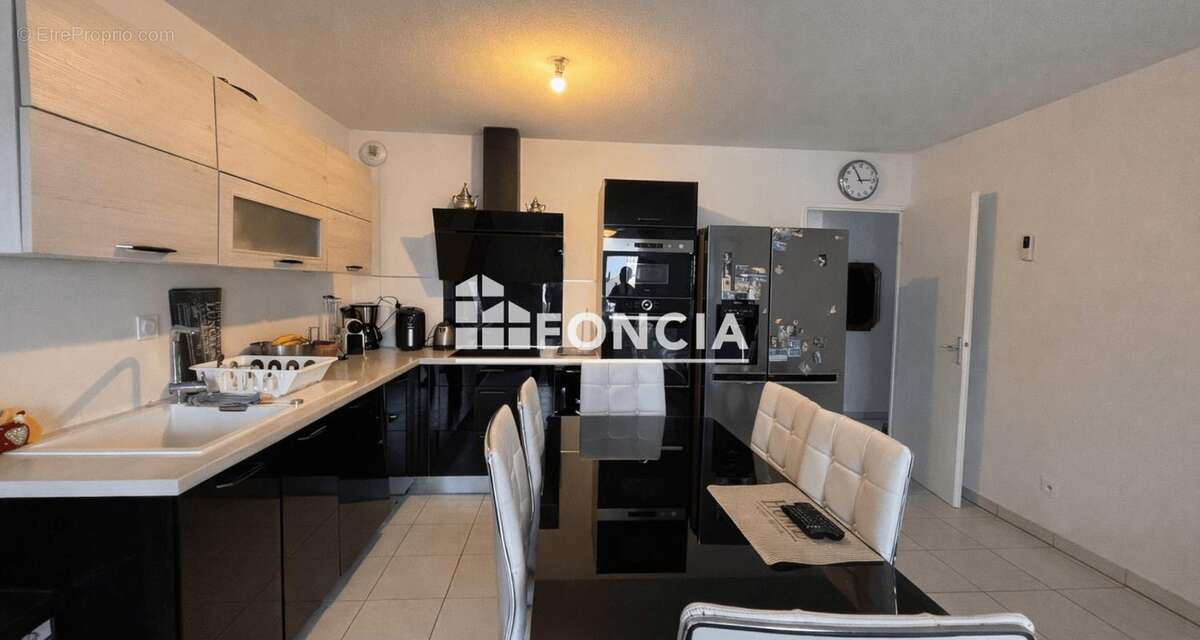 Appartement à MARSEILLE-3E