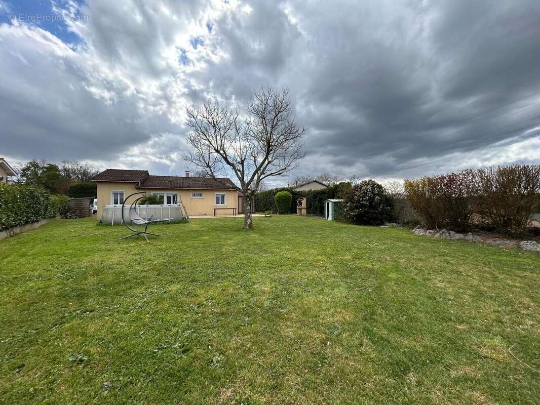 Photo 2 - Maison à ESTRABLIN