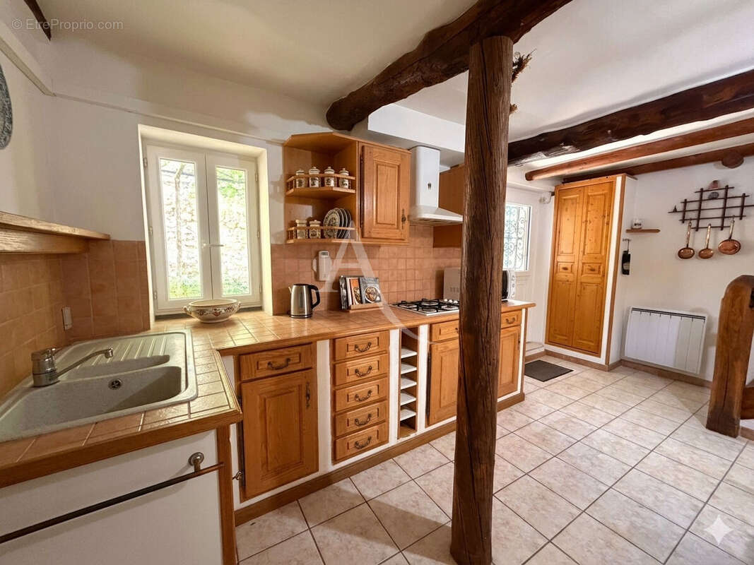 Maison à VINON-SUR-VERDON