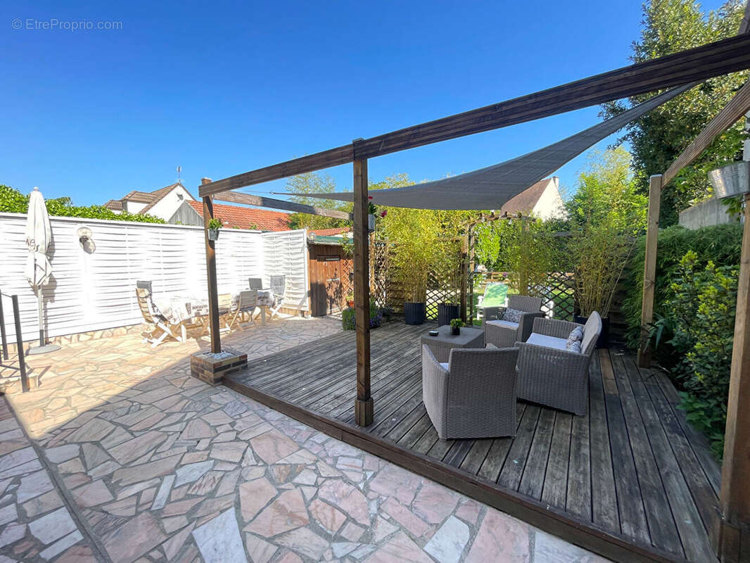 Maison à SARTROUVILLE