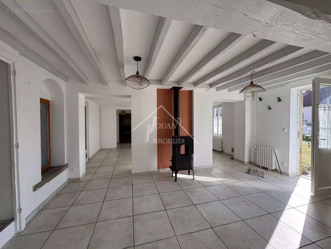 Maison à GANNAY-SUR-LOIRE