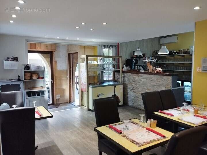 1000012054 - Commerce à LES EYZIES-DE-TAYAC-SIREUIL