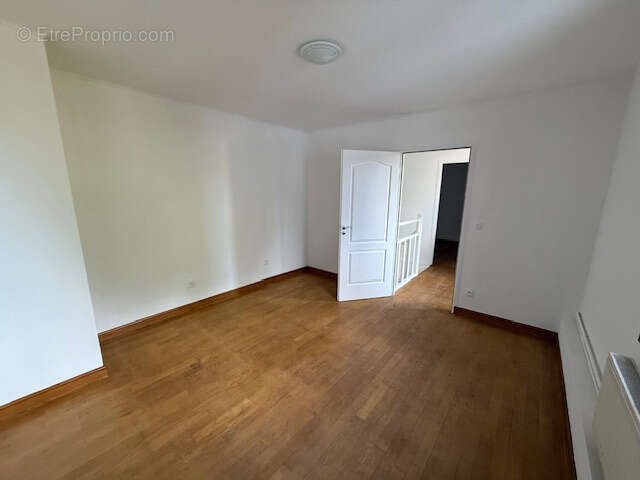 Maison à MERY-SUR-OISE