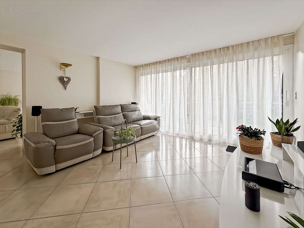 Maison à JANVILLE-SUR-JUINE