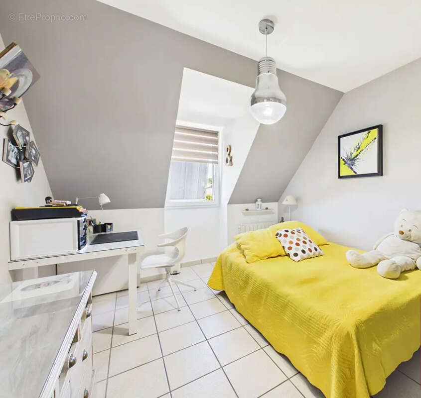 Maison familiale 5 pièces, secteur Maintenon proche 8 mn Gare - photo 10