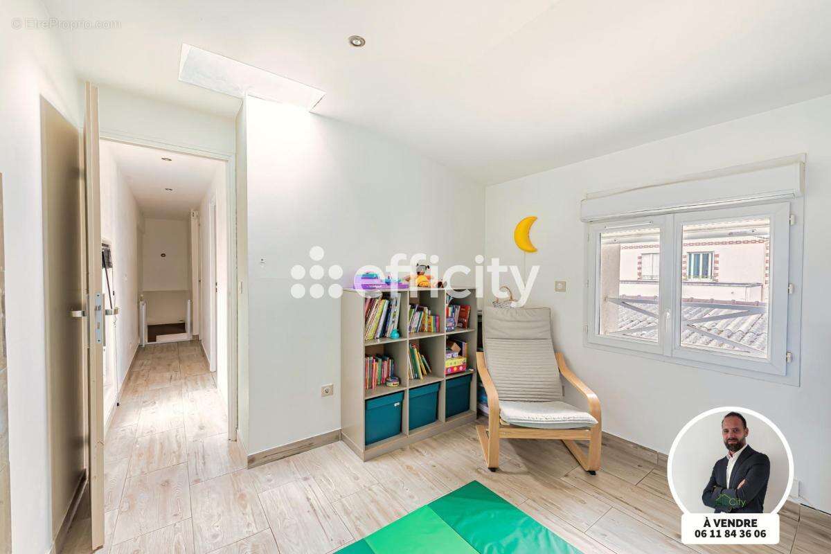 Maison 101 m² à Villeneuve-Le-Roi  - photo 8