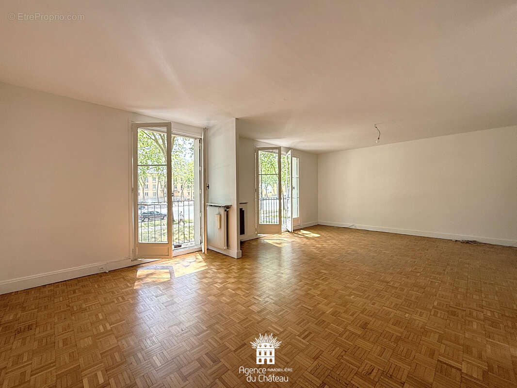 VERSAILLES AV DE PARIS - PARC MADAME ELISABETH  - 5P 125m2 traversant  Séjour Double - 3 Ch au calme absolu - photo 2