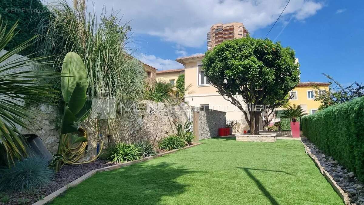 Maison à BEAUSOLEIL