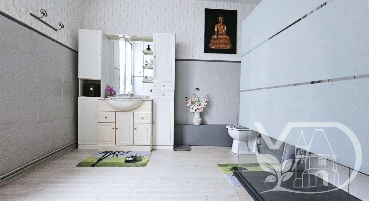 Appartement à BRESLES