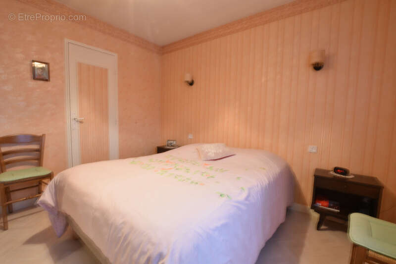 Maison à MAZE