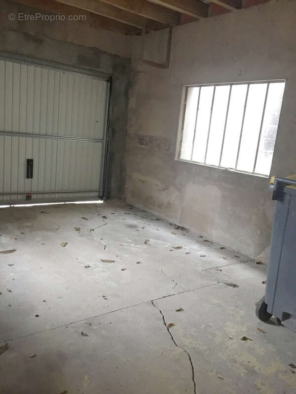 Maison à MONTAIGU-LE-BLIN