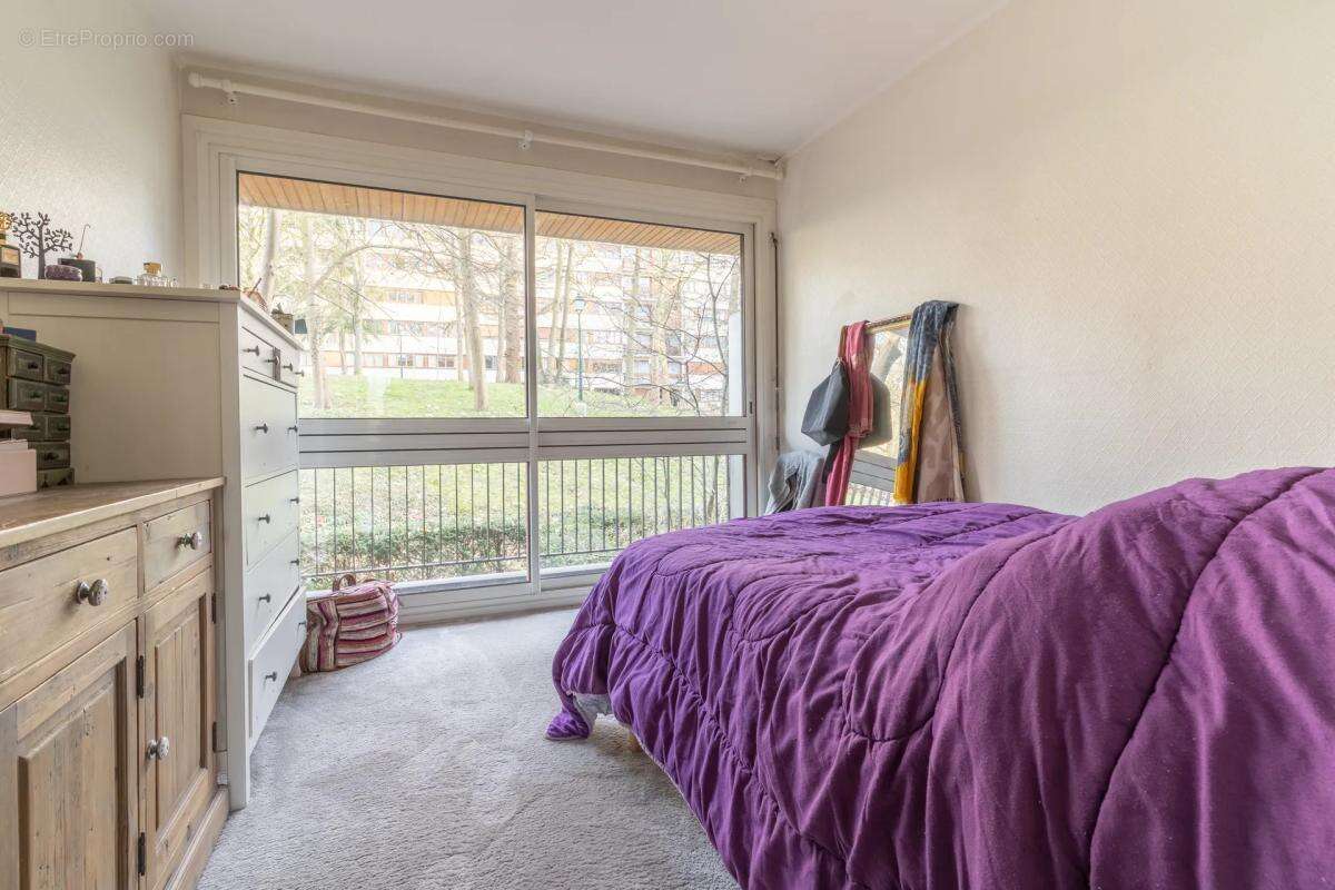 Appartement à LA CELLE-SAINT-CLOUD