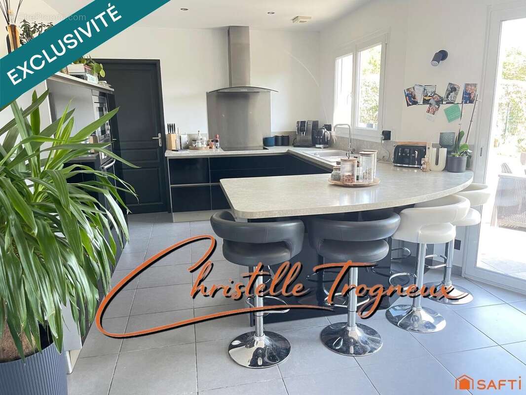 Maison 137 m² à Allonville  - photo 4