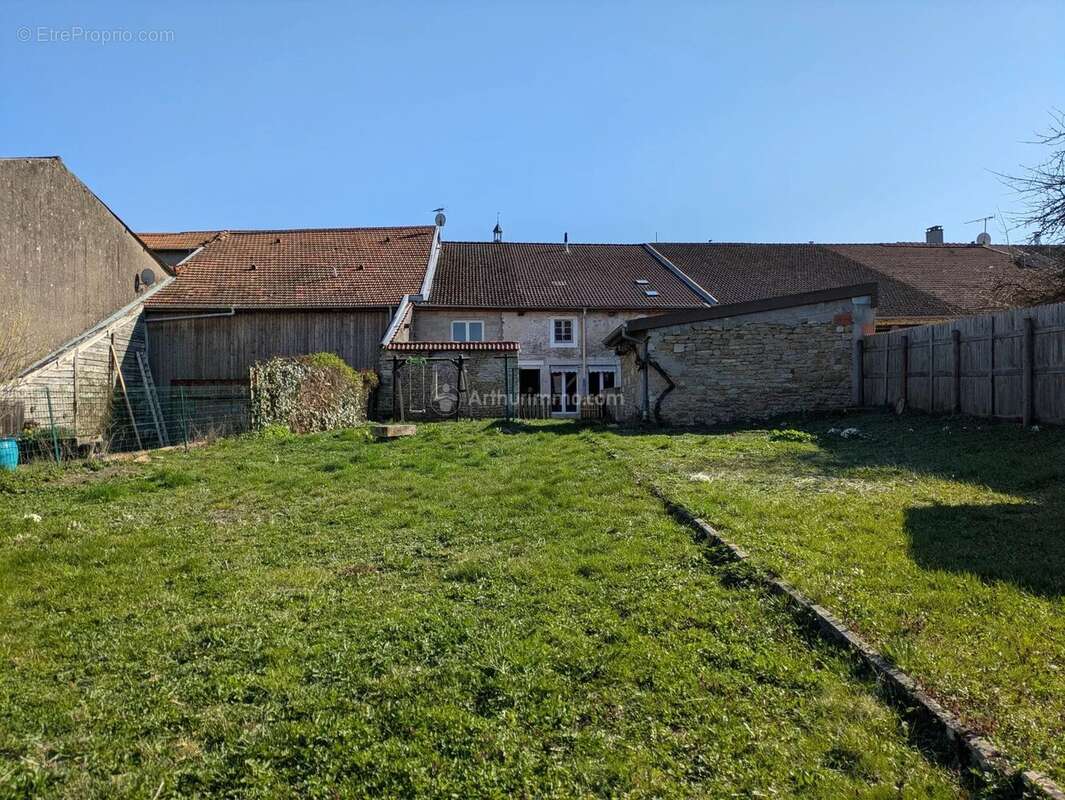 Maison à CHATENOIS