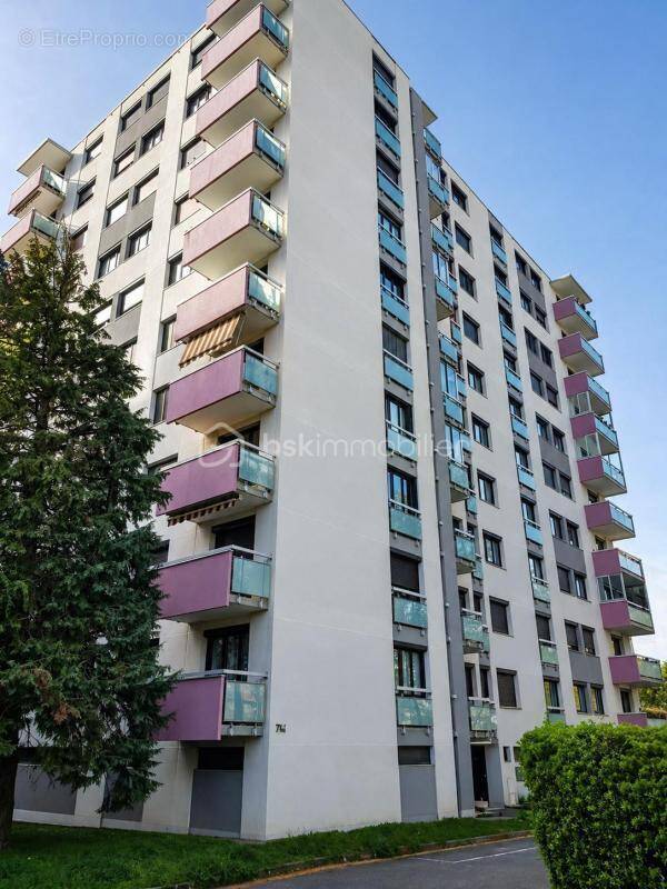 Appartement à LE PONT-DE-CLAIX