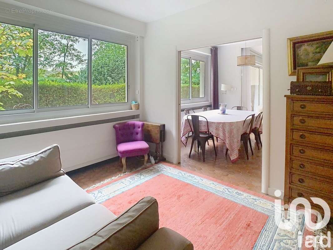 Photo 8 - Appartement à MARNES-LA-COQUETTE