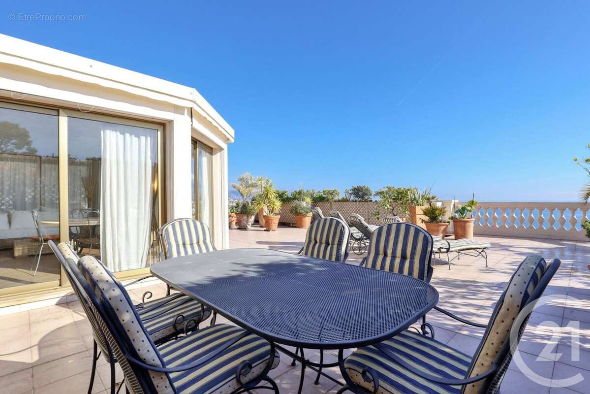 Appartement à CAP-D'AIL