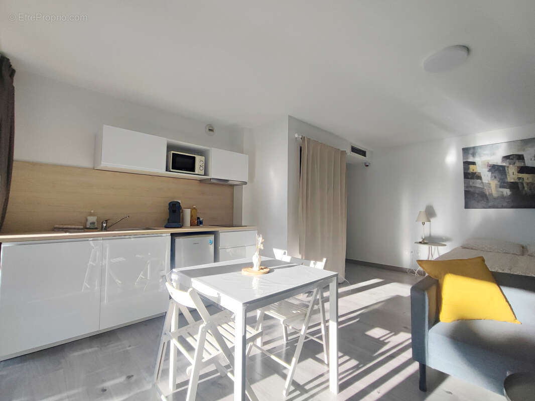 Appartement à CARRY-LE-ROUET