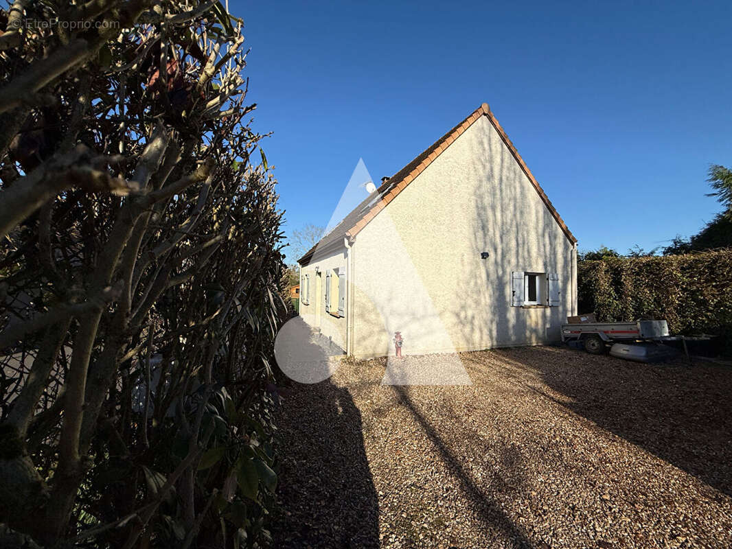 Maison à VAUX-SUR-EURE