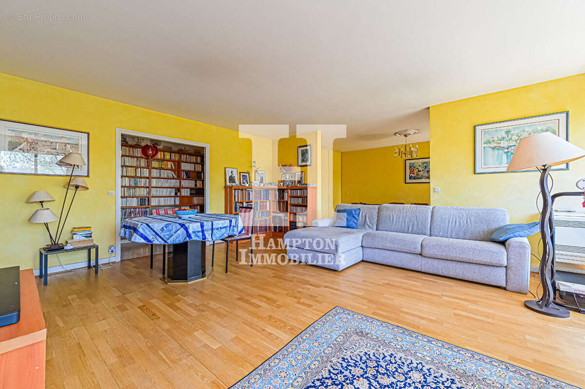 Appartement à PARIS-19E