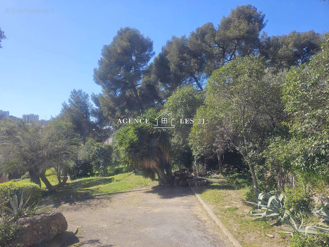 Appartement à MARSEILLE-13E