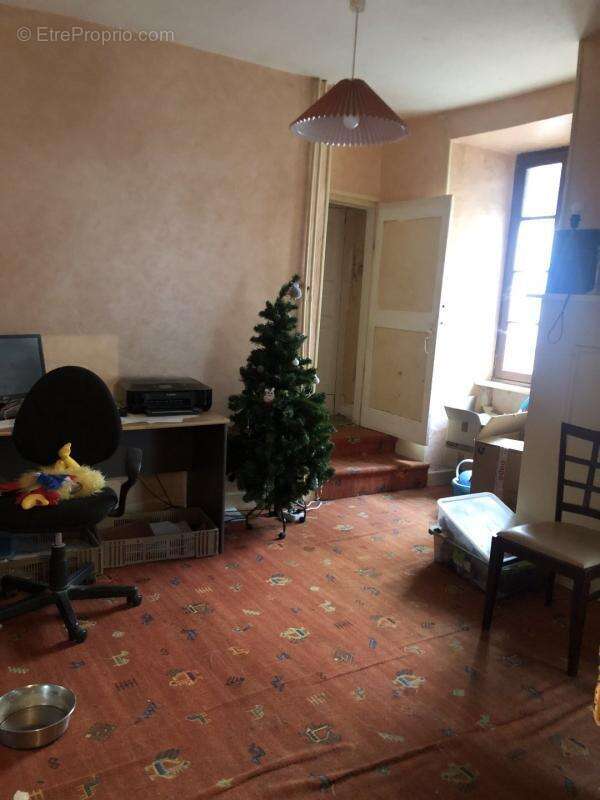 Appartement à SAINT-YRIEIX-LA-PERCHE