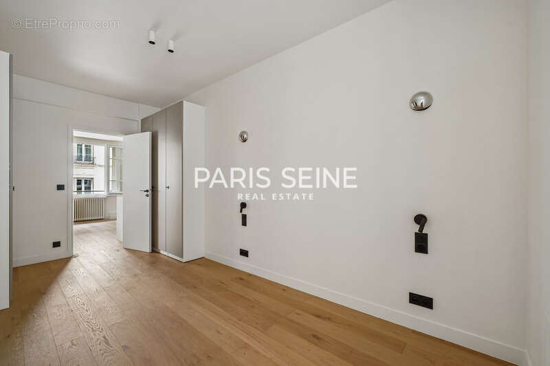 Appartement à PARIS-9E