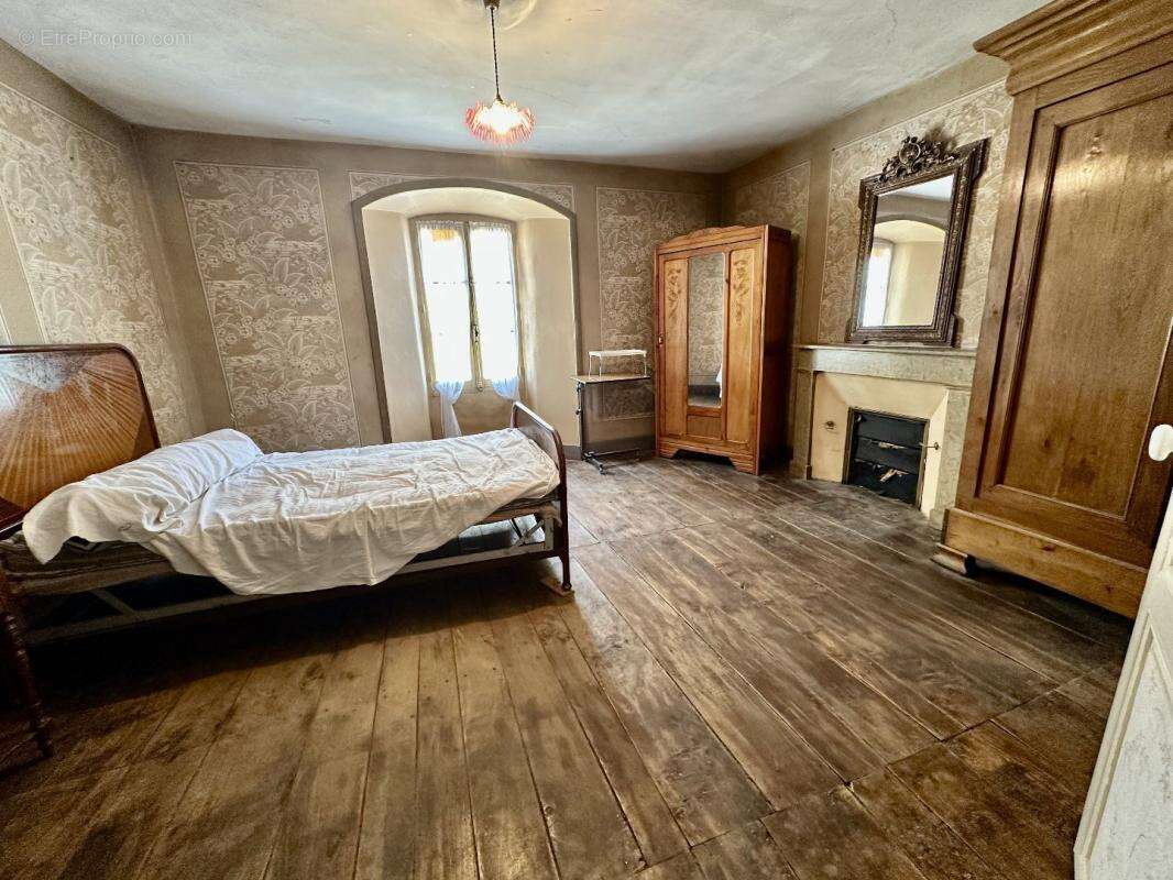 Maison à CRESSENSAC