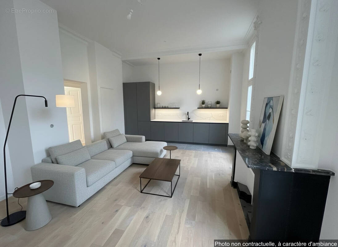 Appartement à VALERGUES