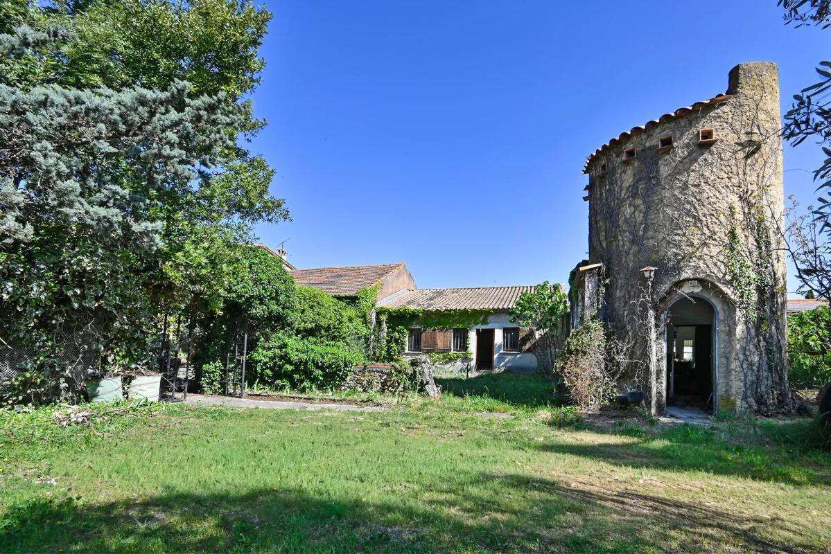 Maison à SAINT-PAUL-LES-FONTS
