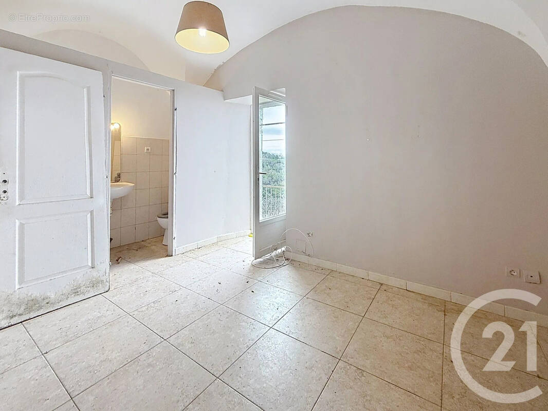 Appartement à VELONE-ORNETO