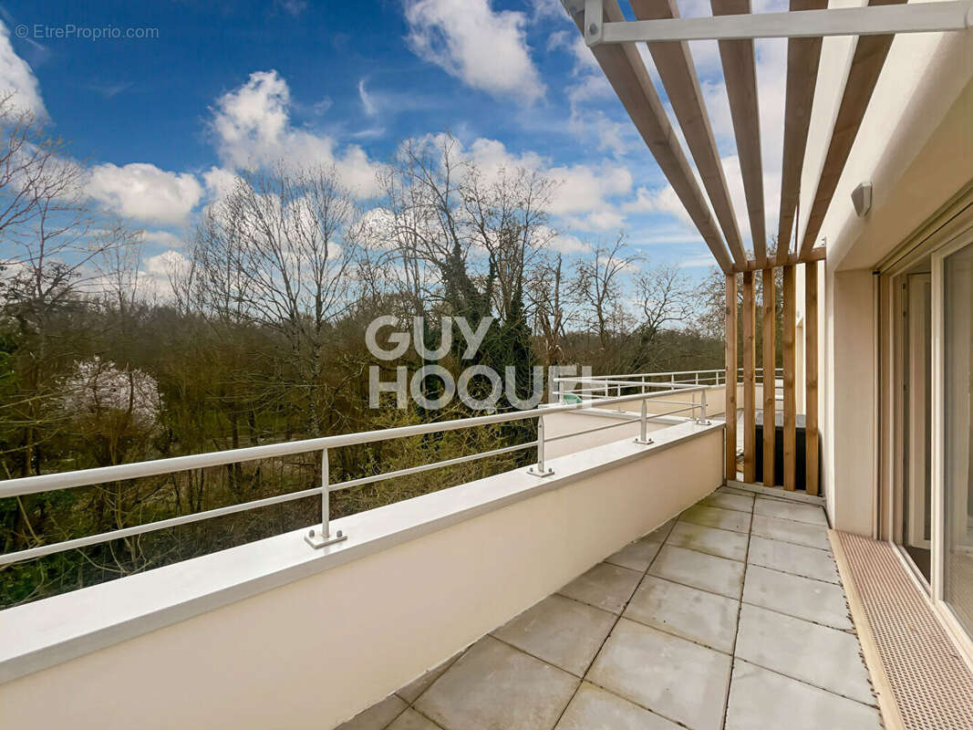 Appartement à FONTENAY-TRESIGNY