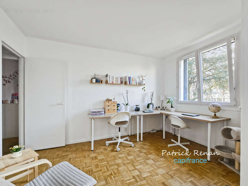 Appartement à LES CLAYES-SOUS-BOIS
