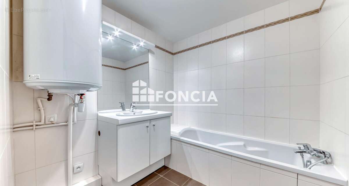 Appartement à CRAPONNE