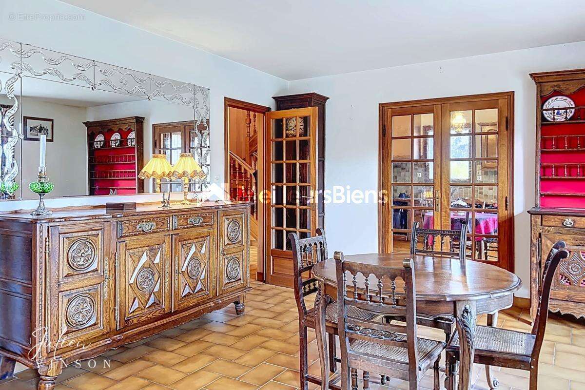 Maison à LE VIEUX-MARCHE