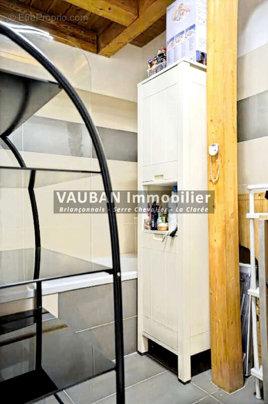 Appartement à SAINT-MARTIN-DE-QUEYRIERES