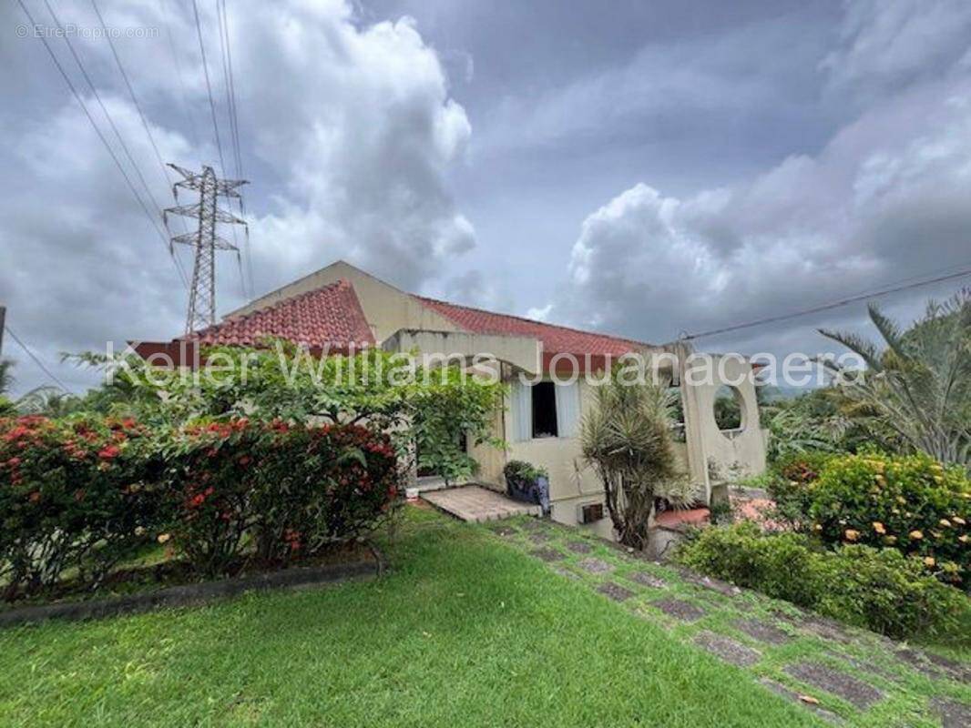 Maison à LE LAMENTIN