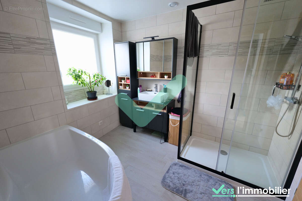 Maison à MONTMIRAIL