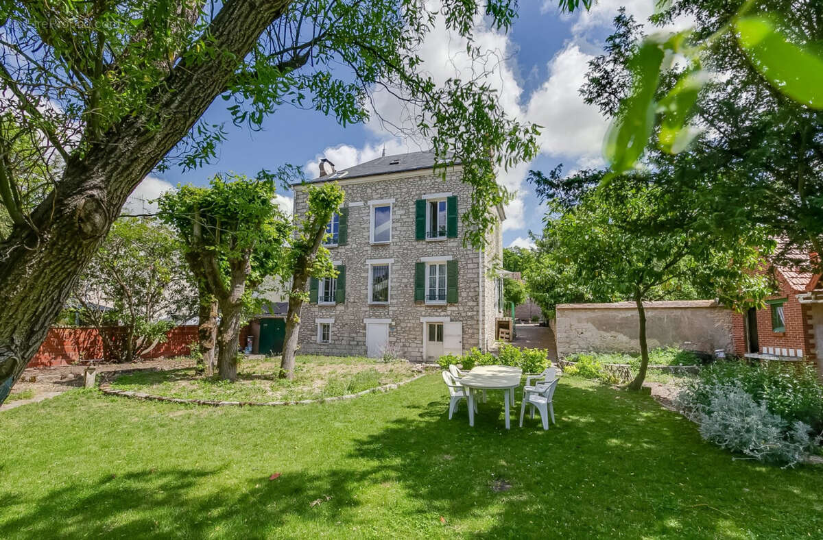 Maison à SOUPPES-SUR-LOING