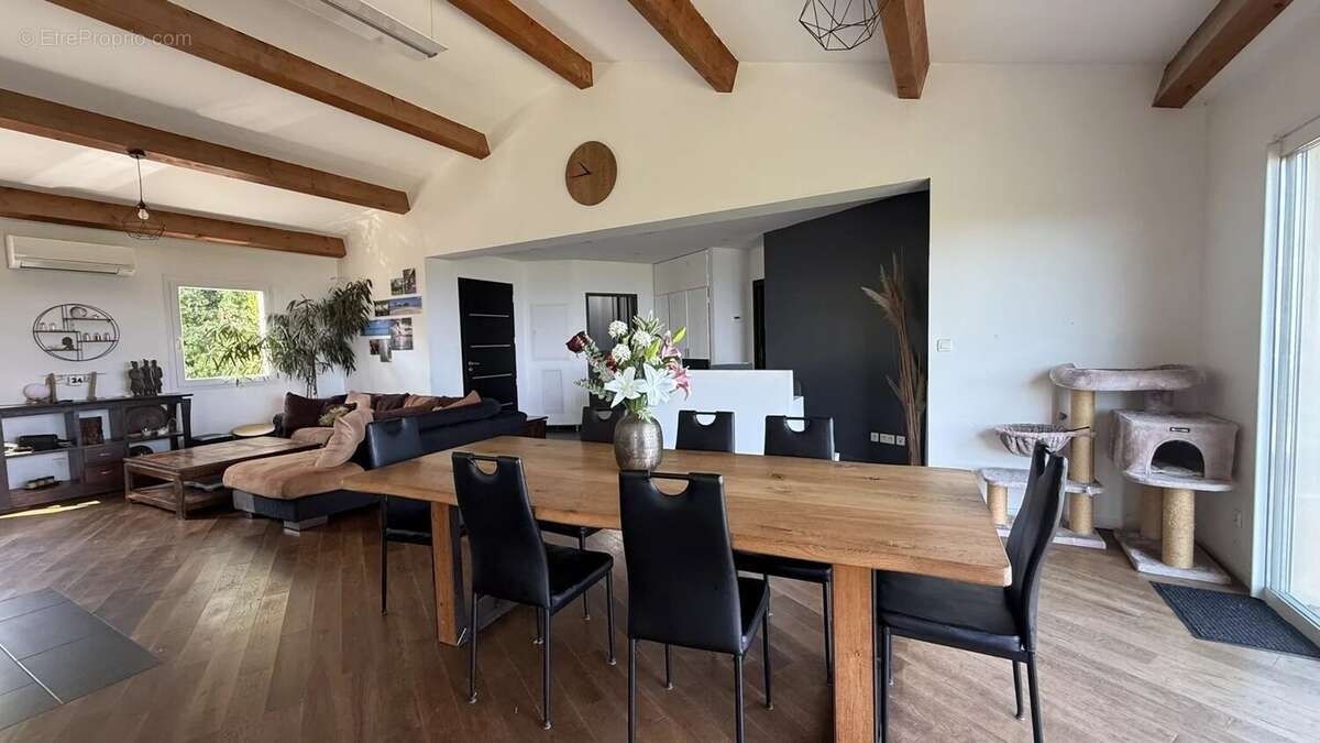 Maison à SANTA-MARIA-POGGIO