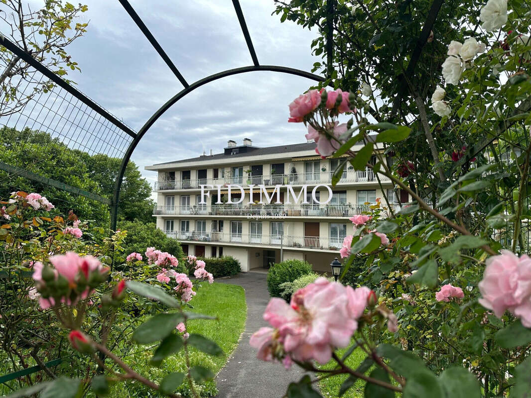 Appartement à CHENNEVIERES-SUR-MARNE