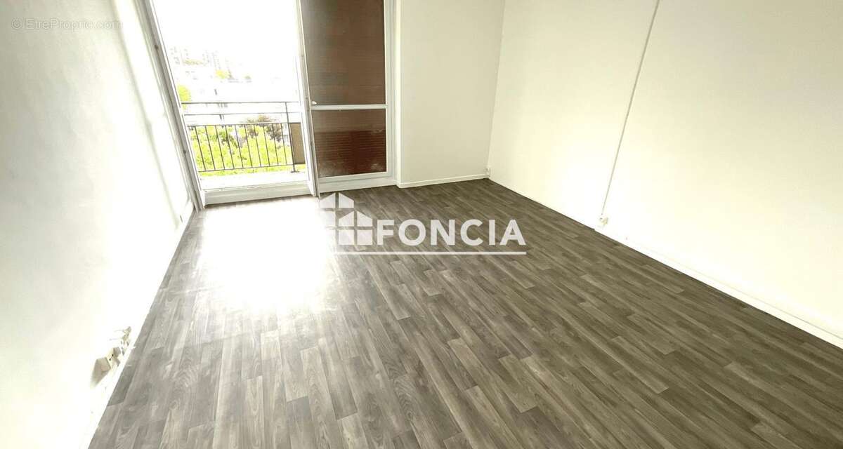 Appartement à ROSNY-SOUS-BOIS
