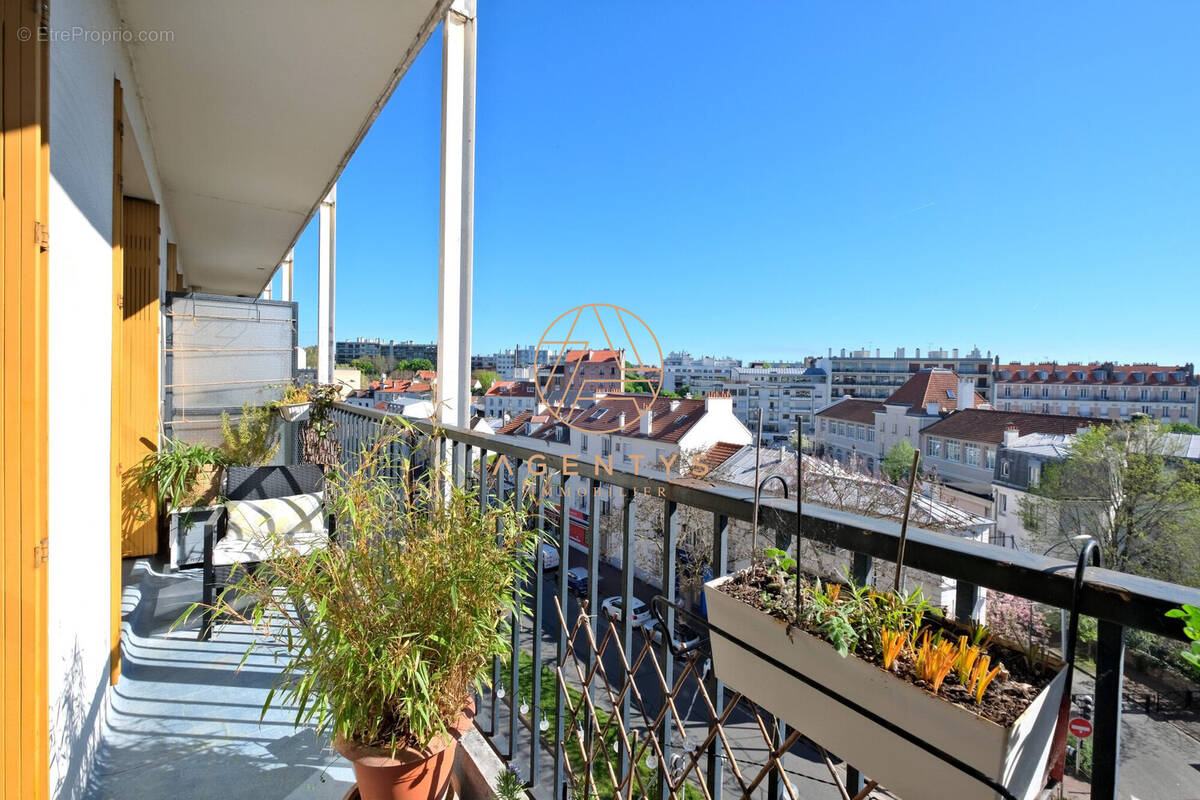 Appartement à SAINT-MAUR-DES-FOSSES