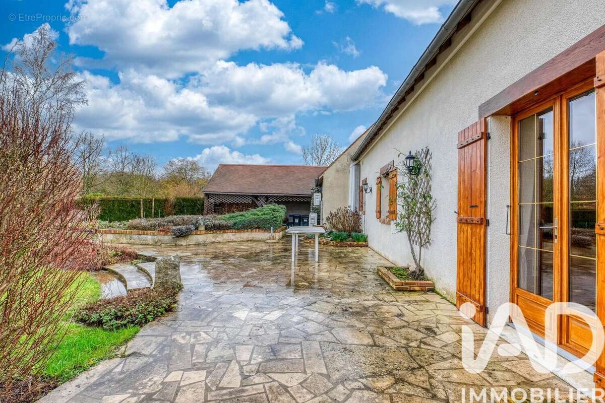 Photo 4 - Maison à GERMIGNY-L'EVEQUE