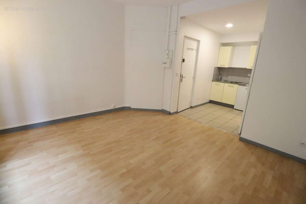 Appartement 122 m² à La Cote-Saint-Andre  - photo 3
