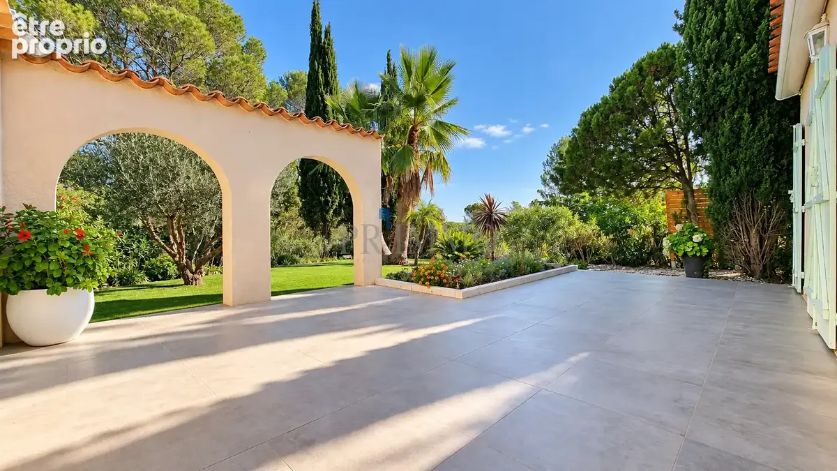 Valescure   villa au sein d’un domaine sécurisé avec piscine - photo 5