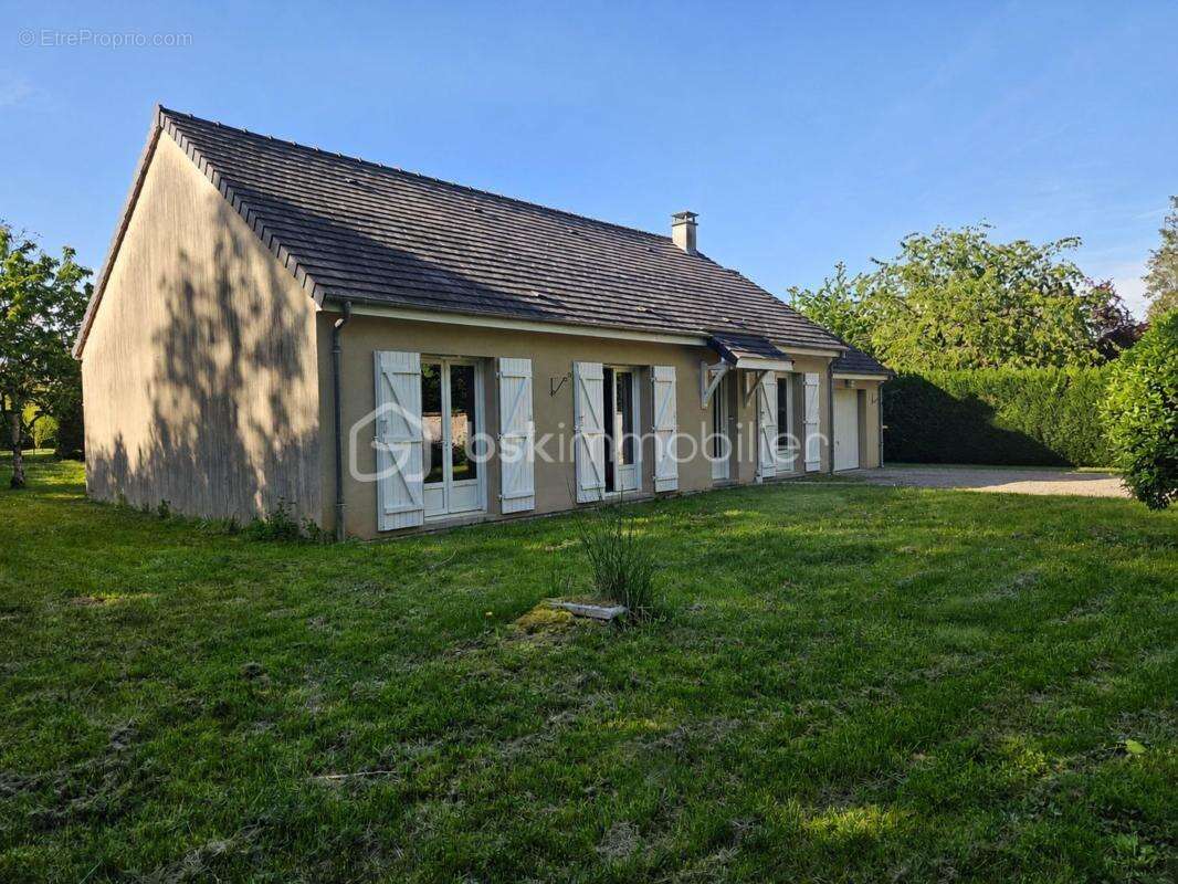 Maison à TROUY