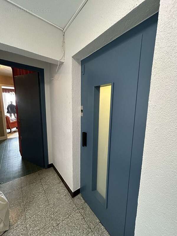 Appartement 5 pièces Centre ville - Dernier étage ascenseur avec garage fermé et cave - photo 13